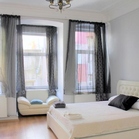 شقة For Those Who Want To Be Close To Beyoglu Istiklal Street اسطنبول المظهر الخارجي الصورة