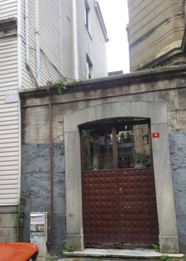 شقة For Those Who Want To Be Close To Beyoglu Istiklal Street اسطنبول المظهر الخارجي الصورة